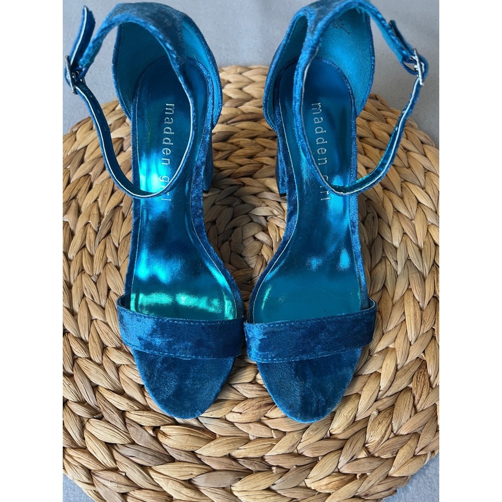 Madden Girl Beella Teal Velvet Block Heel Sandals Womens 6 Ankle Strap Shoes